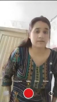 New Update Beautiful Bhabhi Showing Her Sexy Ass